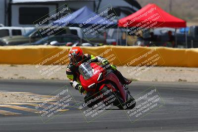 media/Apr-10-2022-SoCal Trackdays (Sun) [[f104b12566]]/Turn 2 (1135am)/